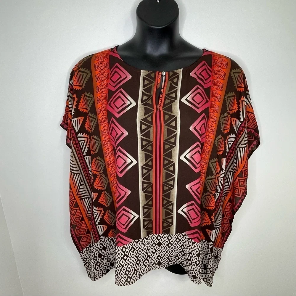 Vince Camuto Women’s Geometric Print Top Size M - Picture 2 of 9